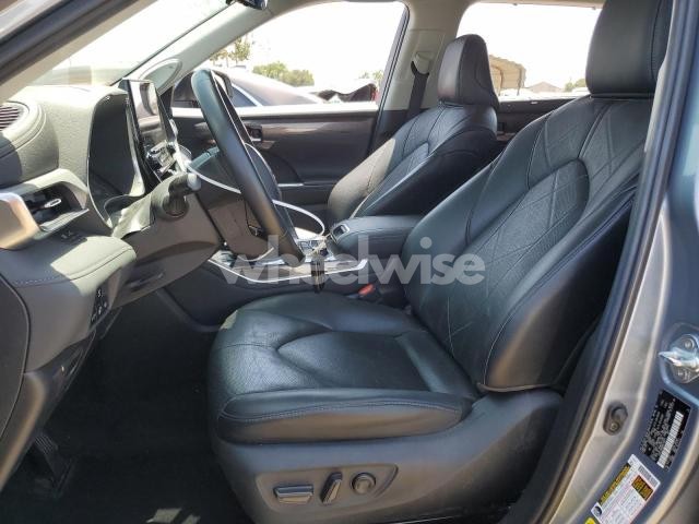 Photo 7 of 2021 TOYOTA HIGHLANDER PLATINUM (VIN 5TDFZRBH0MS119371)