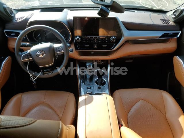 2021 TOYOTA HIGHLANDER PLATINUM (VIN 5TDFZRBH1MS099860) main photo