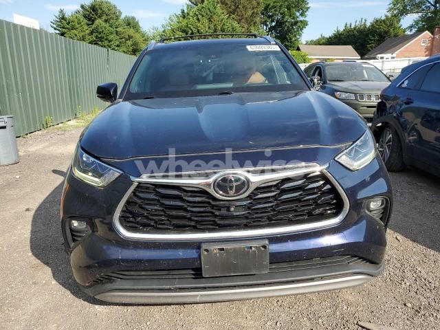 Photo 12 of 2021 TOYOTA HIGHLANDER PLATINUM (VIN 5TDFZRBH1MS099860)