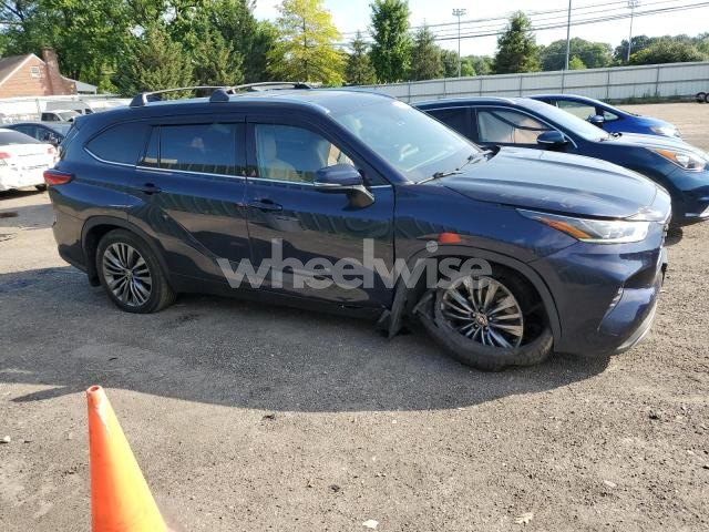 Photo 7 of 2021 TOYOTA HIGHLANDER PLATINUM (VIN 5TDFZRBH1MS099860)