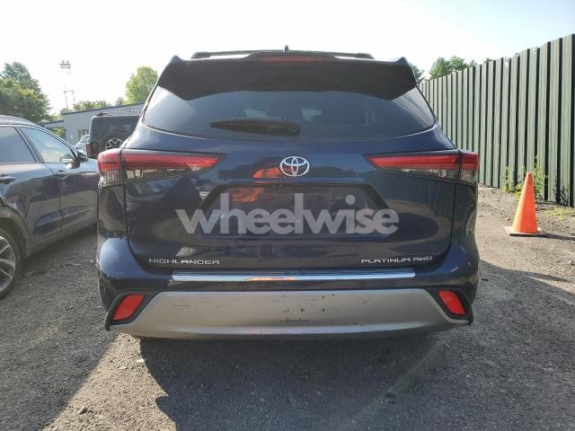 Photo 8 of 2021 TOYOTA HIGHLANDER PLATINUM (VIN 5TDFZRBH1MS099860)
