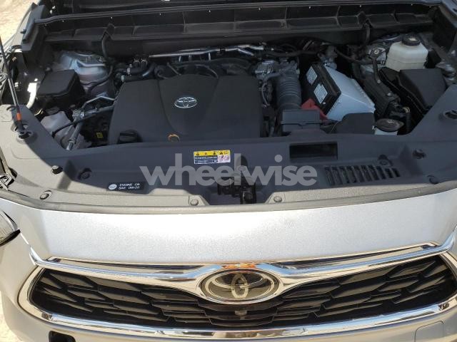 2022 TOYOTA HIGHLANDER PLATINUM (VIN 5TDFZRBH1NS179659) main photo