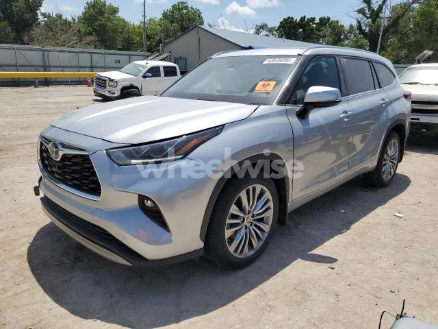 Photo 13 of 2022 TOYOTA HIGHLANDER PLATINUM (VIN 5TDFZRBH1NS179659)