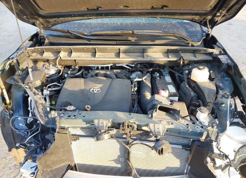 Photo 10 of 2022 Toyota Highlander PLATINUM (VIN 5TDFZRBH1NS229671)