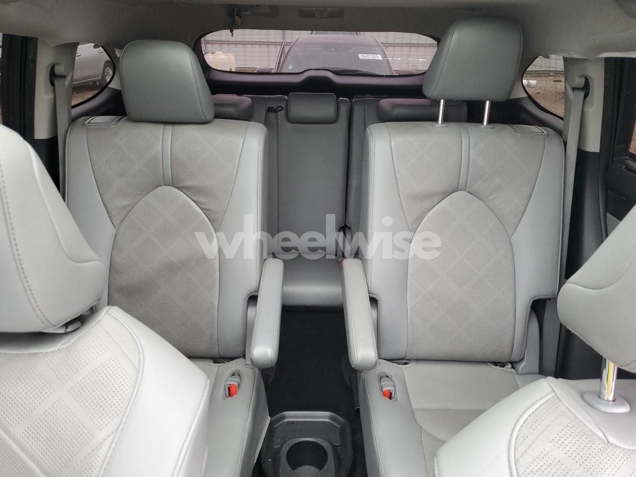 Photo 10 of 2021 TOYOTA HIGHLANDER PLATINUM (VIN 5TDFZRBH2MS087345)