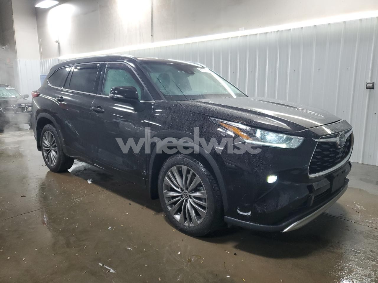 Photo 4 of 2020 TOYOTA HIGHLANDER PLATINUM (VIN 5TDFZRBH4LS044883)