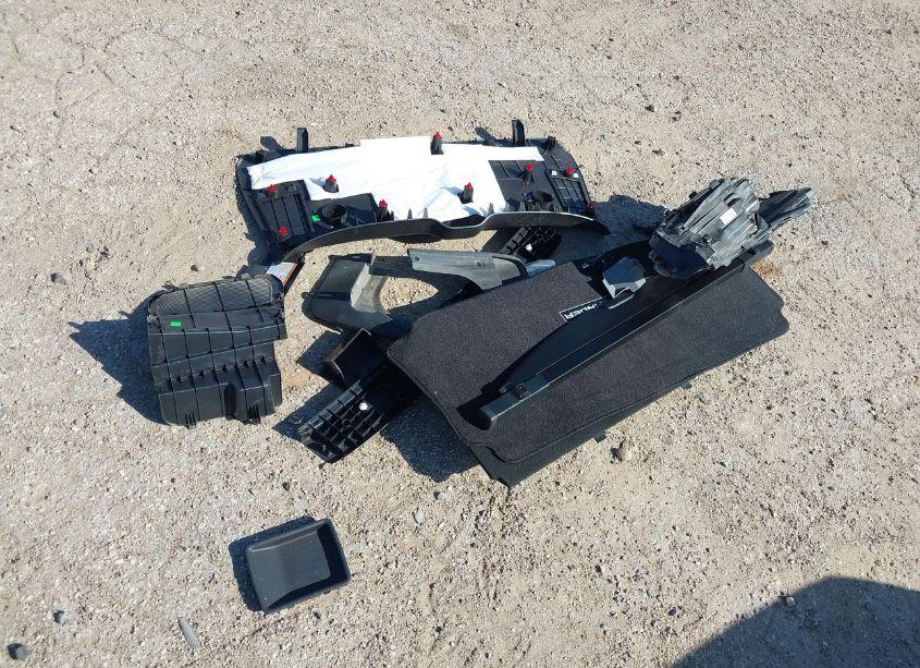 Photo 12 of 2022 Toyota Highlander PLATINUM (VIN 5TDFZRBH4NS238462)