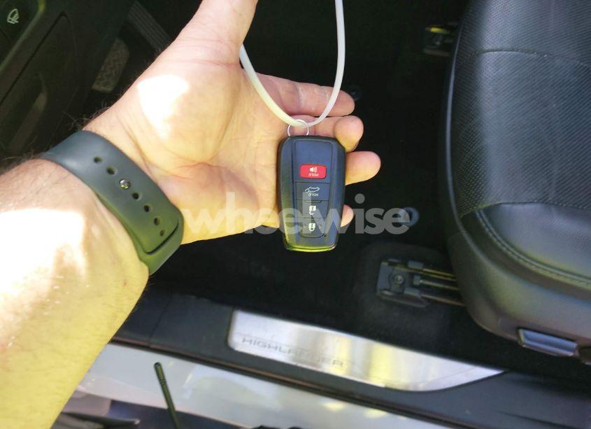 Photo 11 of 2021 Toyota Highlander PLATINUM (VIN 5TDFZRBH7MS109498)