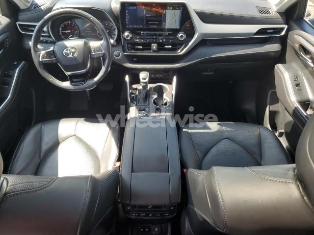 2020 TOYOTA HIGHLANDER PLATINUM (VIN 5TDFZRBH8LS019002) main photo