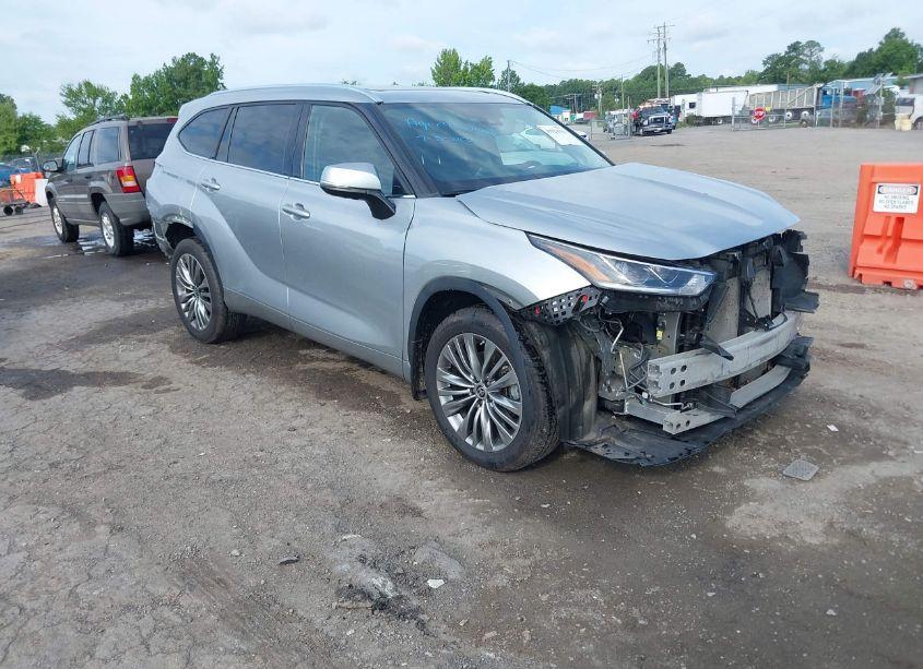 2021 Toyota Highlander PLATINUM (VIN 5TDFZRBH8MS148956) main photo