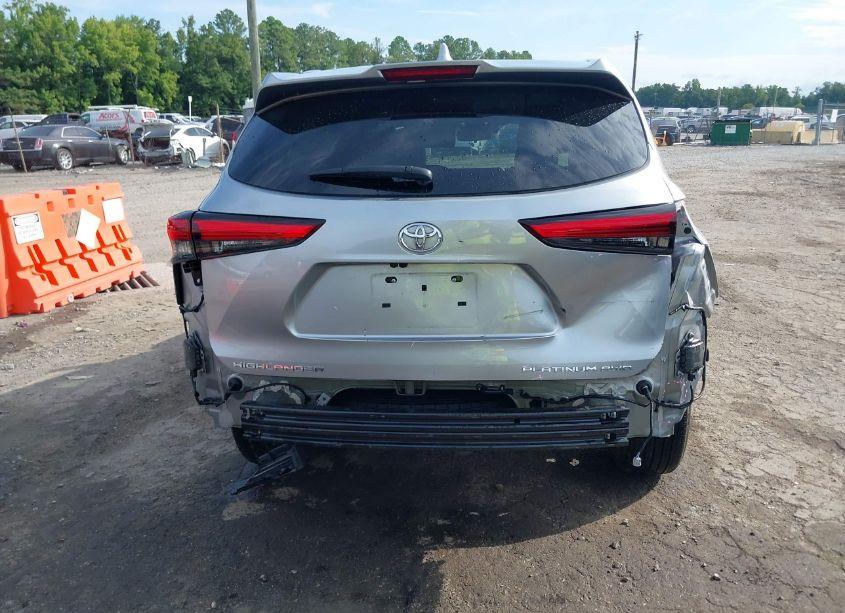 Photo 16 of 2021 Toyota Highlander PLATINUM (VIN 5TDFZRBH8MS148956)