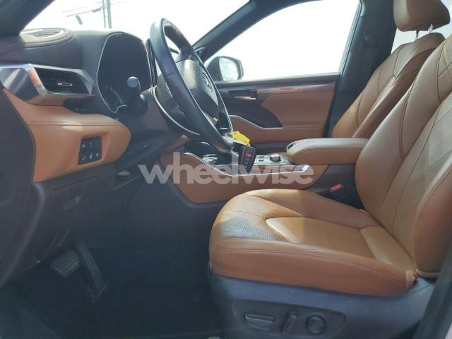 Photo 12 of 2022 TOYOTA HIGHLANDER PLATINUM (VIN 5TDFZRBH8NS184728)