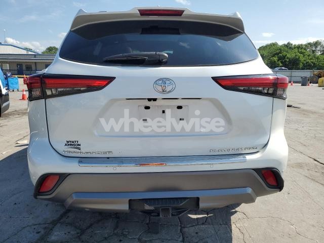 Photo 14 of 2022 TOYOTA HIGHLANDER PLATINUM (VIN 5TDFZRBH8NS184728)