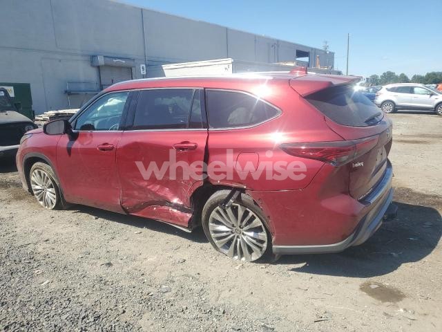 Photo 5 of 2022 TOYOTA HIGHLANDER PLATINUM (VIN 5TDFZRBH9NS221852)