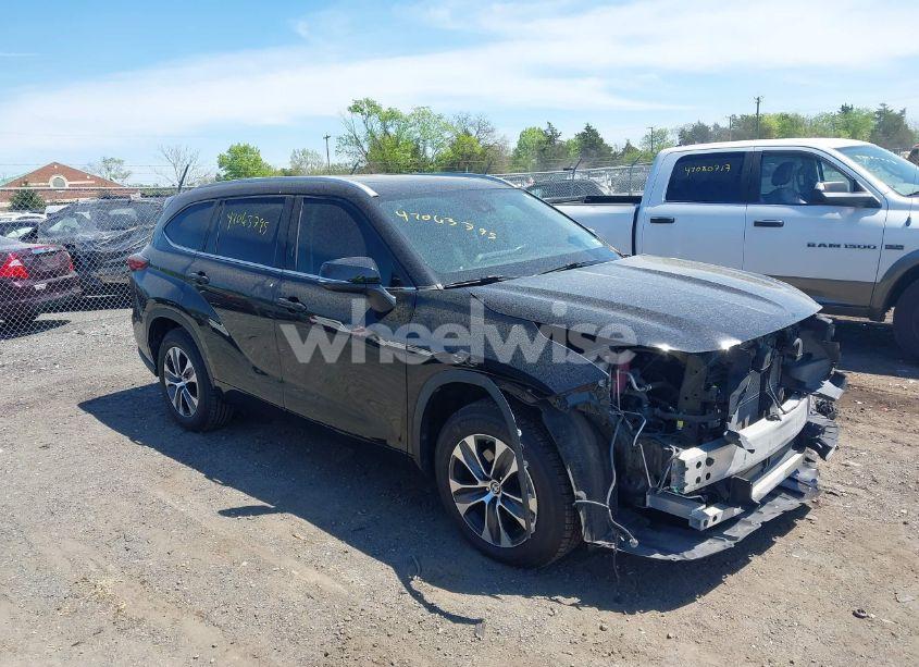 2022 Toyota Highlander HYBRID XLE (VIN 5TDGARAH3NS510285) main photo