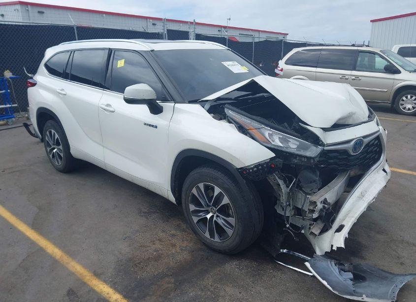 2020 Toyota Highlander HYBRID XLE (VIN 5TDGARAH4LS501298) main photo