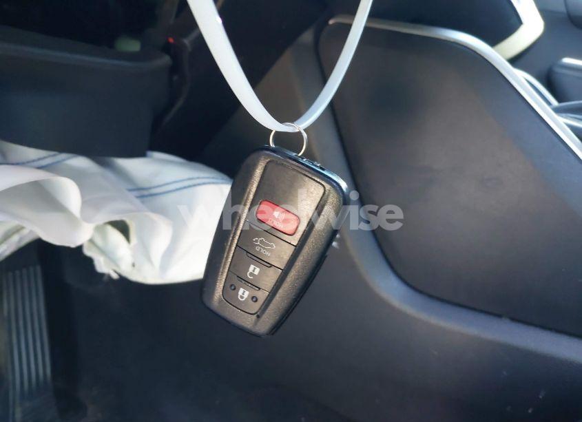 Photo 11 of 2021 Toyota Highlander HYBRID XLE (VIN 5TDGARAH5MS503725)