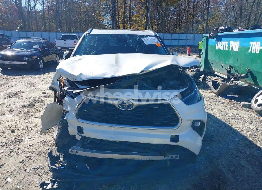 Photo 12 of 2021 Toyota Highlander HYBRID XLE (VIN 5TDGARAH5MS503725)