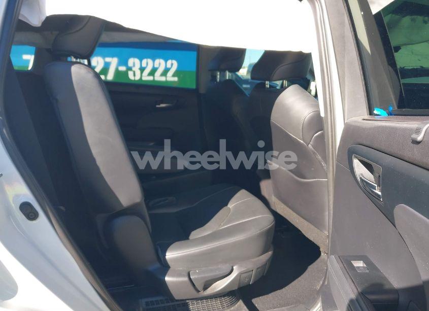 Photo 8 of 2021 Toyota Highlander HYBRID XLE (VIN 5TDGARAH5MS503725)