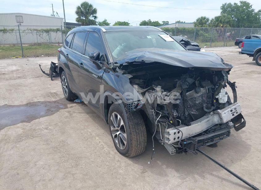 2021 Toyota Highlander HYBRID XLE (VIN 5TDGARAH7MS005039) main photo