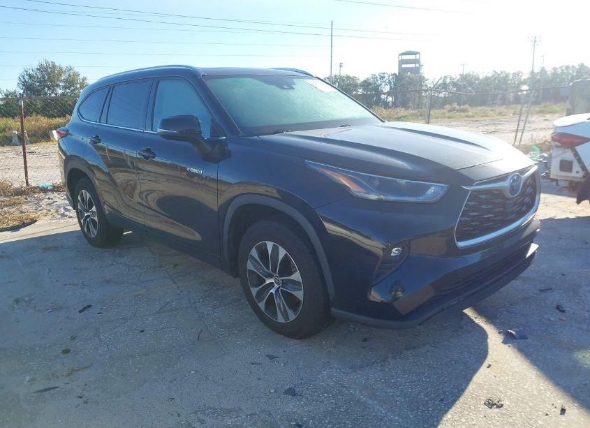 2021 Toyota Highlander HYBRID XLE (VIN 5TDGARAH7MS508568) main photo