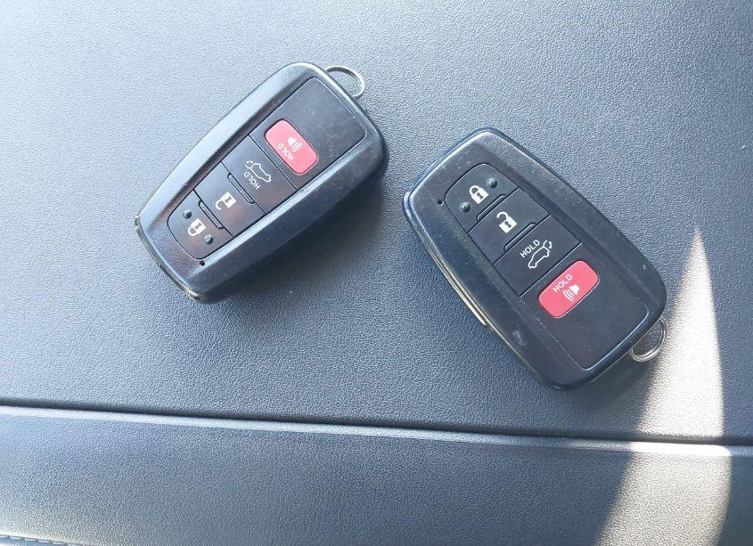 Photo 11 of 2022 Toyota Highlander HYBRID XLE (VIN 5TDGARAH7NS512153)