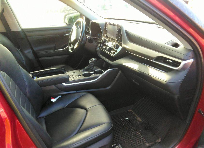 Photo 5 of 2020 Toyota Highlander HYBRID XLE (VIN 5TDGARAH8LS503216)