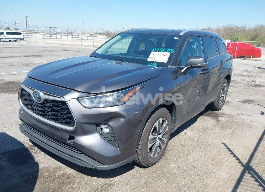 Photo 14 of 2022 Toyota Highlander HYBRID XLE (VIN 5TDGARAHXNS515323)