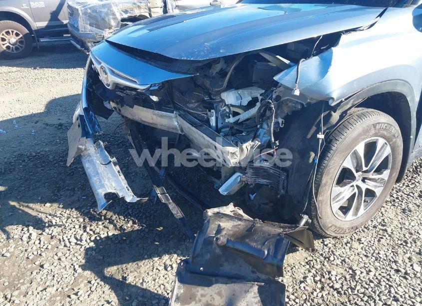 Photo 11 of 2021 Toyota Highlander HYBRID XLE (VIN 5TDGBRCH0MS065111)