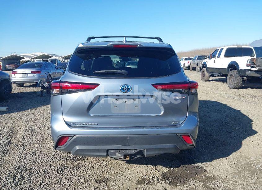 Photo 16 of 2021 Toyota Highlander HYBRID XLE (VIN 5TDGBRCH0MS065111)