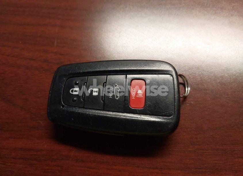 Photo 11 of 2020 Toyota Highlander HYBRID XLE (VIN 5TDGBRCH1LS507781)