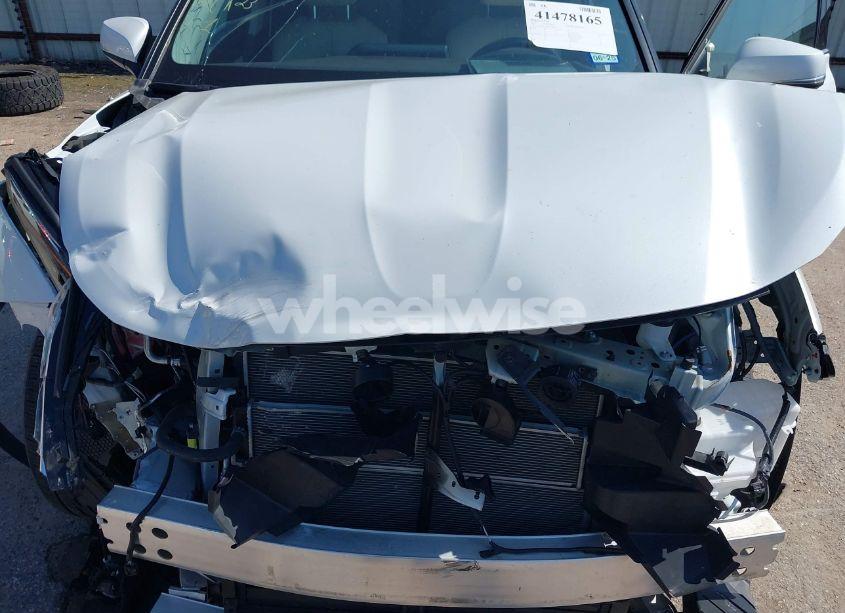 Photo 10 of 2022 Toyota Highlander HYBRID XLE (VIN 5TDGBRCH1NS559043)