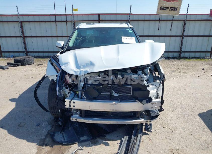 Photo 12 of 2022 Toyota Highlander HYBRID XLE (VIN 5TDGBRCH1NS559043)