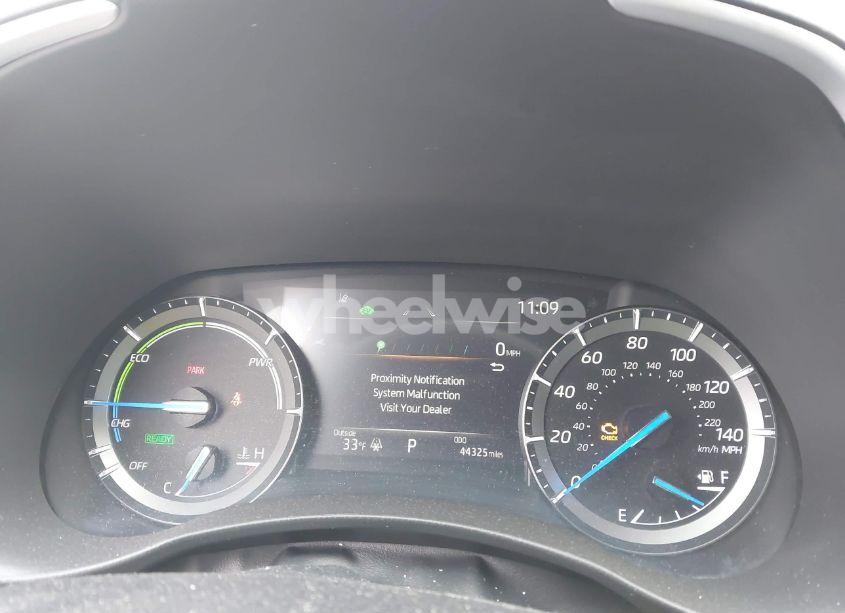 Photo 7 of 2021 Toyota Highlander HYBRID XLE (VIN 5TDGBRCH2MS038945)