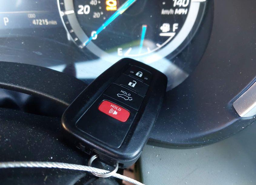 Photo 11 of 2021 Toyota Highlander HYBRID XLE (VIN 5TDGBRCH3MS536832)