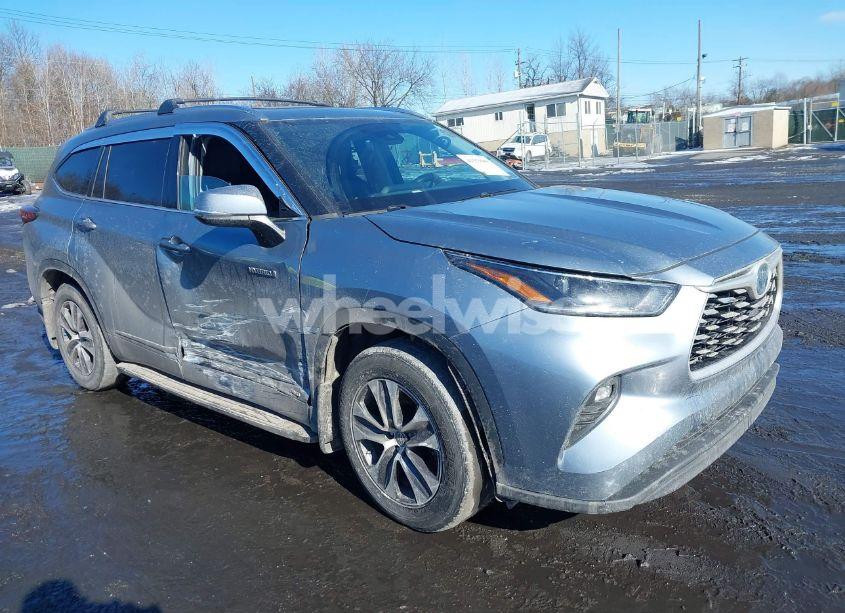 2021 Toyota Highlander HYBRID XLE (VIN 5TDGBRCH4MS056010) main photo
