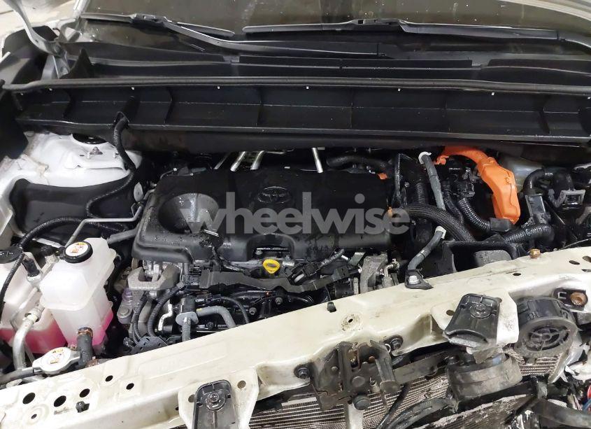 Photo 10 of 2021 Toyota Highlander HYBRID XLE (VIN 5TDGBRCH4MS521028)