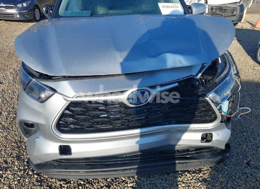 Photo 17 of 2022 Toyota Highlander HYBRID XLE (VIN 5TDGBRCH4NS561319)