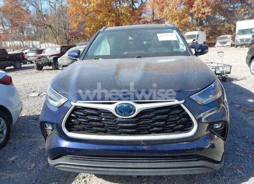 Photo 13 of 2021 Toyota Highlander HYBRID XLE (VIN 5TDGBRCH5MS048675)