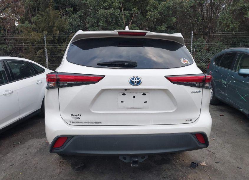 Photo 16 of 2021 Toyota Highlander HYBRID XLE (VIN 5TDGBRCH5MS528005)