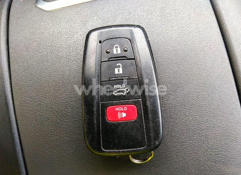 Photo 11 of 2022 Toyota Highlander HYBRID XLE (VIN 5TDGBRCH5NS555061)