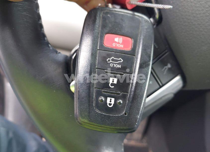 Photo 11 of 2021 Toyota Highlander HYBRID XLE (VIN 5TDGBRCH6MS526067)