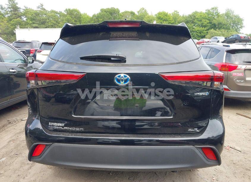 Photo 16 of 2021 Toyota Highlander HYBRID XLE (VIN 5TDGBRCH6MS526067)