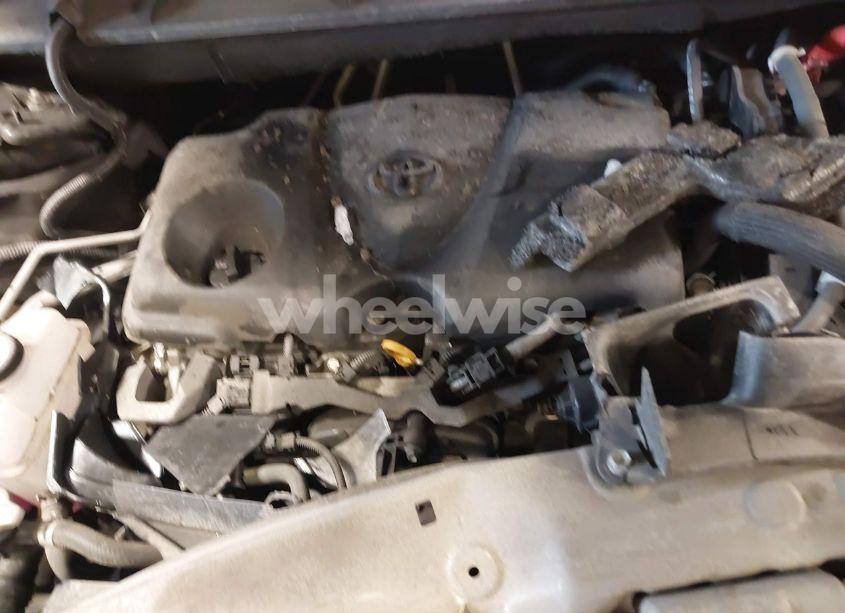 Photo 10 of 2022 Toyota Highlander HYBRID XLE (VIN 5TDGBRCH9NS541406)