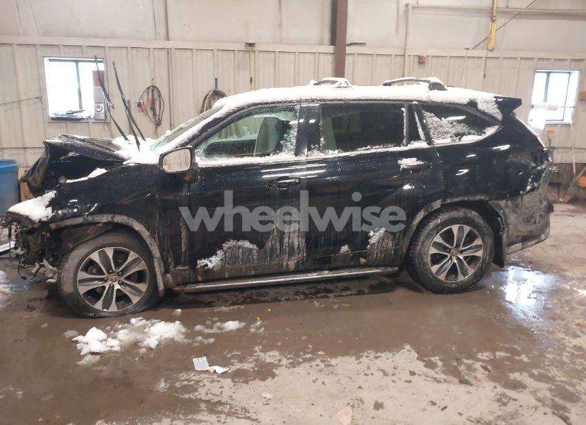 Photo 13 of 2022 Toyota Highlander HYBRID XLE (VIN 5TDGBRCH9NS541406)