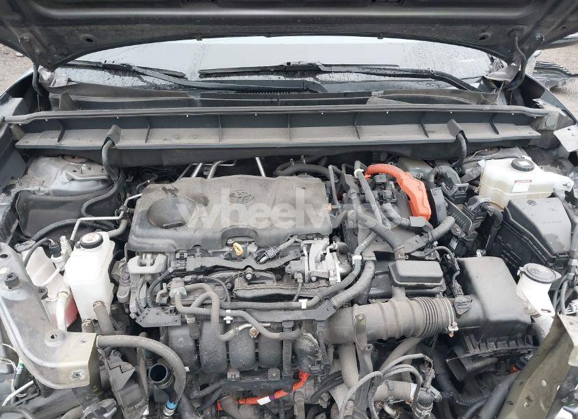 Photo 10 of 2021 Toyota Highlander HYBRID XLE (VIN 5TDGBRCHXMS518358)