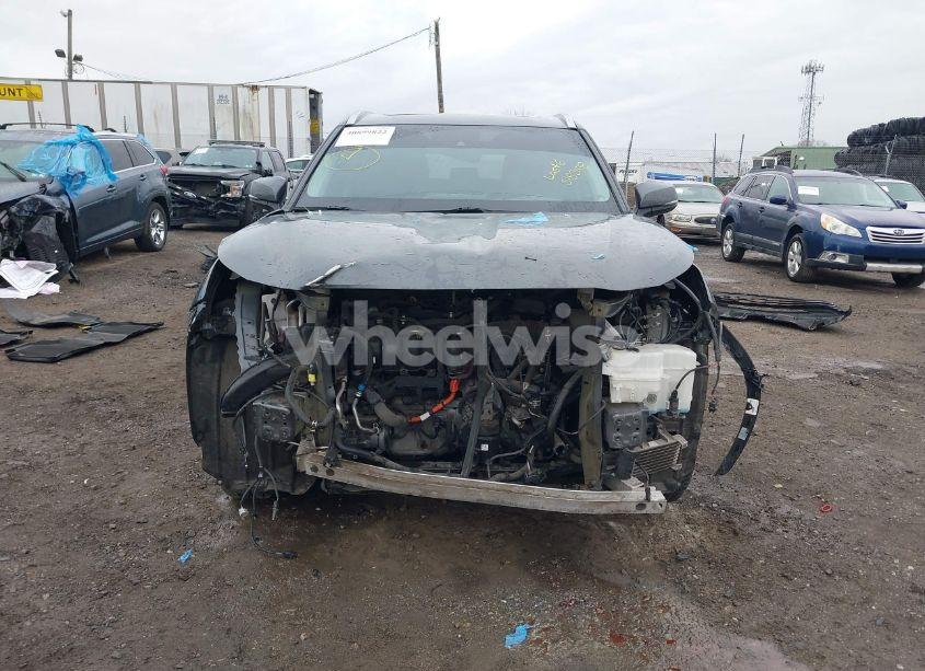 Photo 6 of 2021 Toyota Highlander HYBRID XLE (VIN 5TDGBRCHXMS518358)