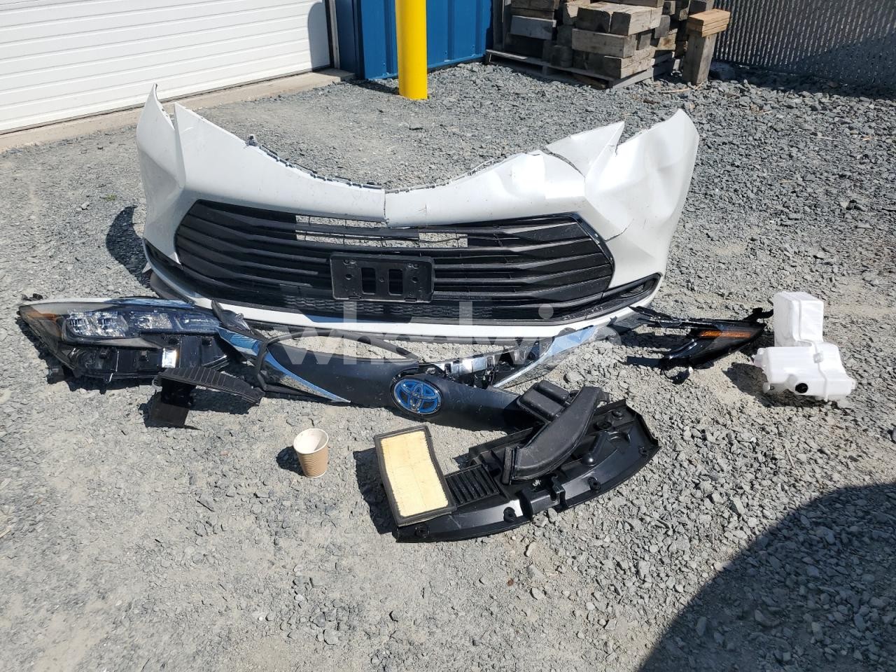 Photo 13 of 2025 TOYOTA SIENNA LE/XLE (VIN 5TDGRKEC1SS243660)