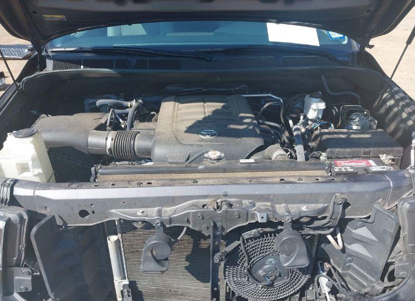 Photo 10 of 2021 Toyota Sequoia PLATINUM (VIN 5TDGY5A11MS075997)