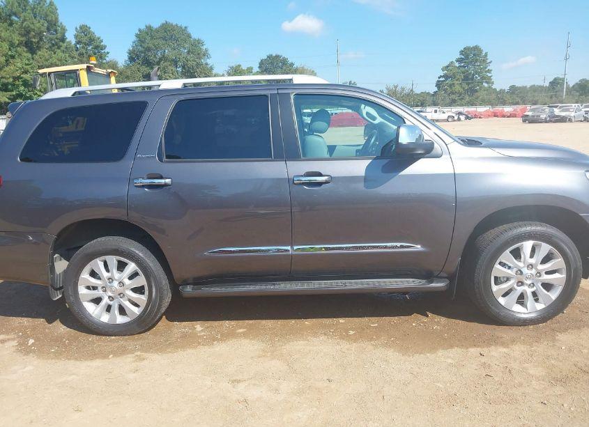 Photo 14 of 2021 Toyota Sequoia PLATINUM (VIN 5TDGY5A11MS075997)